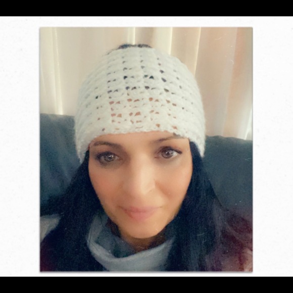 Meet your Posher, Nelia - Picture 2 of 2